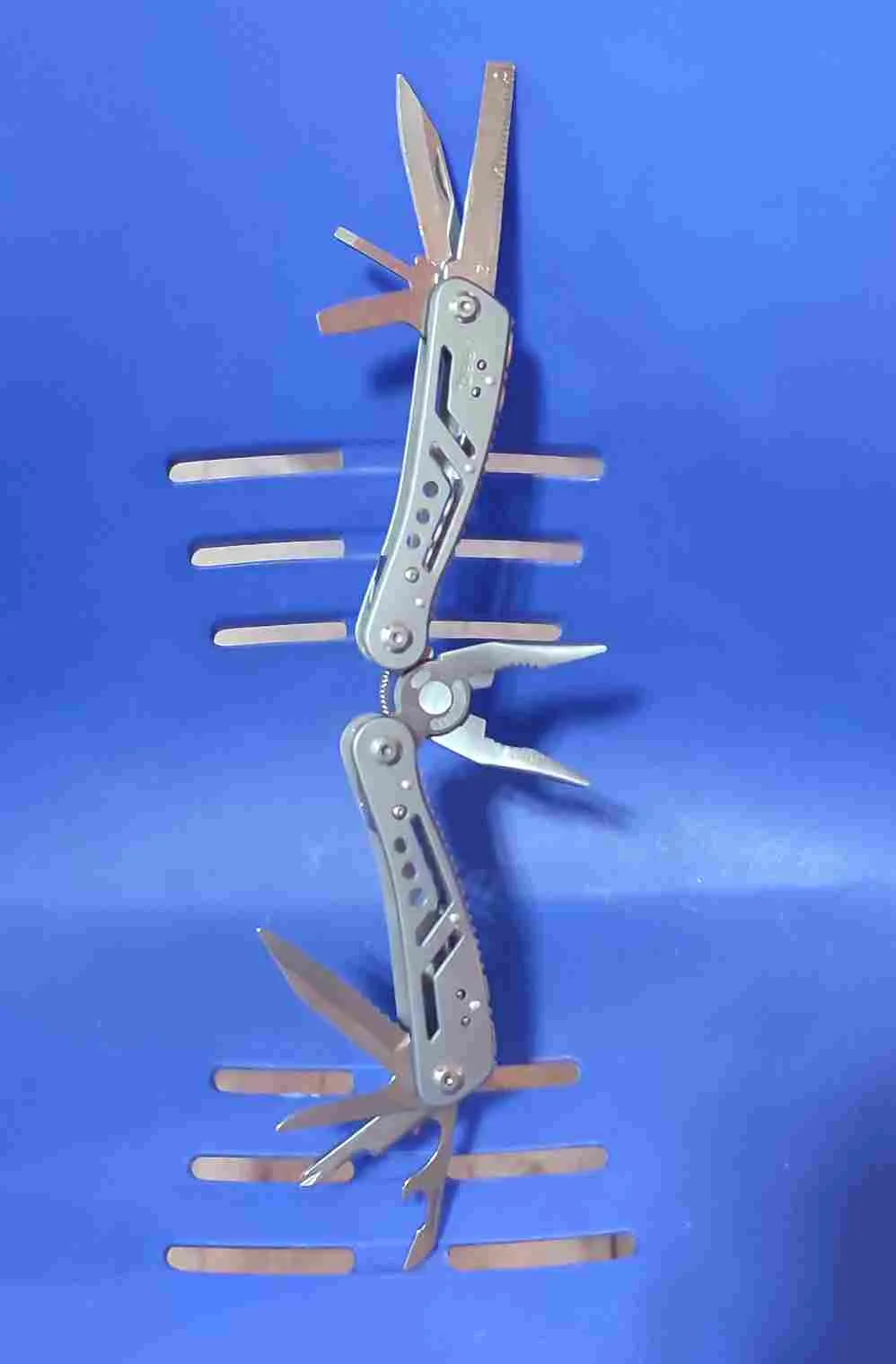 JEEP Multi-Tool Foldable Pliers 24 in 1